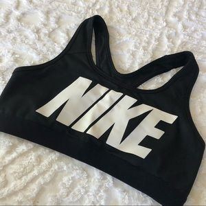 NIKE SPORTS BRA size:medium